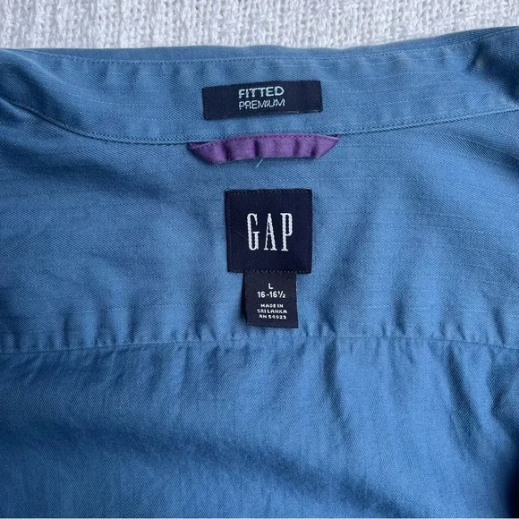 Gap Cotton Large Blue button down 100% cotton - Picture 2 of 4